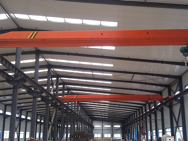 單梁行車急停按鈕的緊急制動(dòng)功能及其快速響應(yīng)機(jī)制