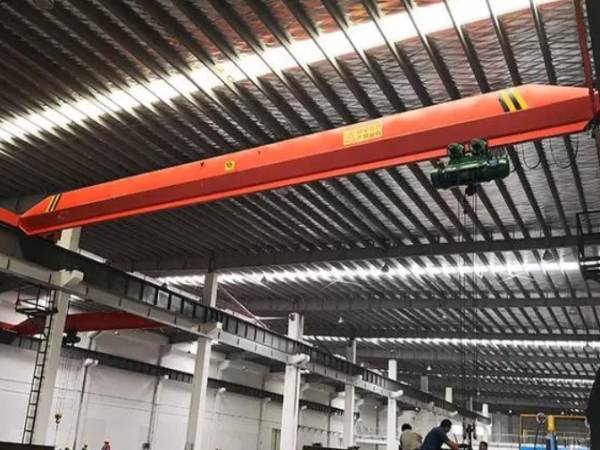 單梁起重機(jī)遙控器的工作電壓如何確定，對接線有何影響？