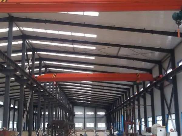 單梁起重機(jī)如何避免在接線過(guò)程中損壞遙控器內(nèi)的變壓器？