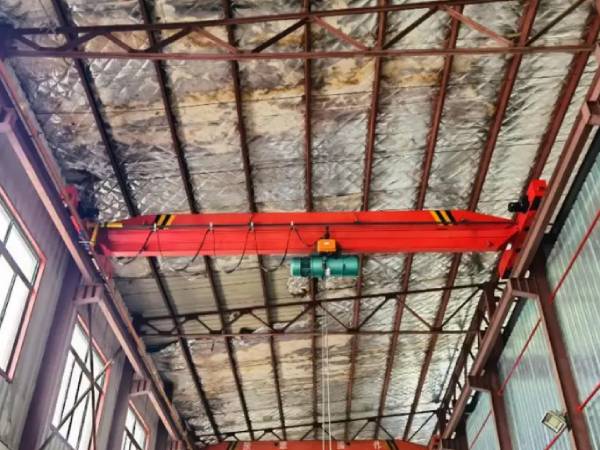 如何根據(jù)起重機型號選擇合適的遙控器及其接線方式？