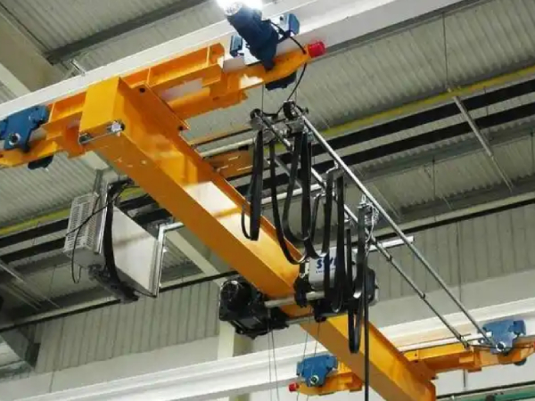 單梁行車(chē)電機(jī)正反轉(zhuǎn)控制線路是否存在誤接風(fēng)險(xiǎn)?電機(jī)正反轉(zhuǎn)控制線路接線注意事項(xiàng)